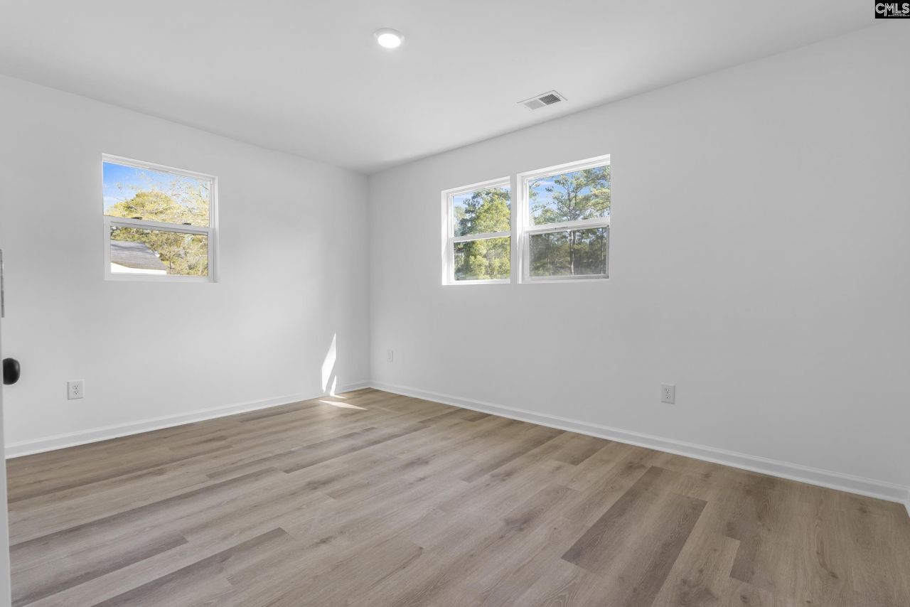 1101 Woodale Circle  Photo 17