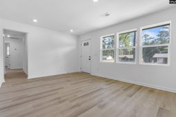 1101 Woodale Circle  photo 4