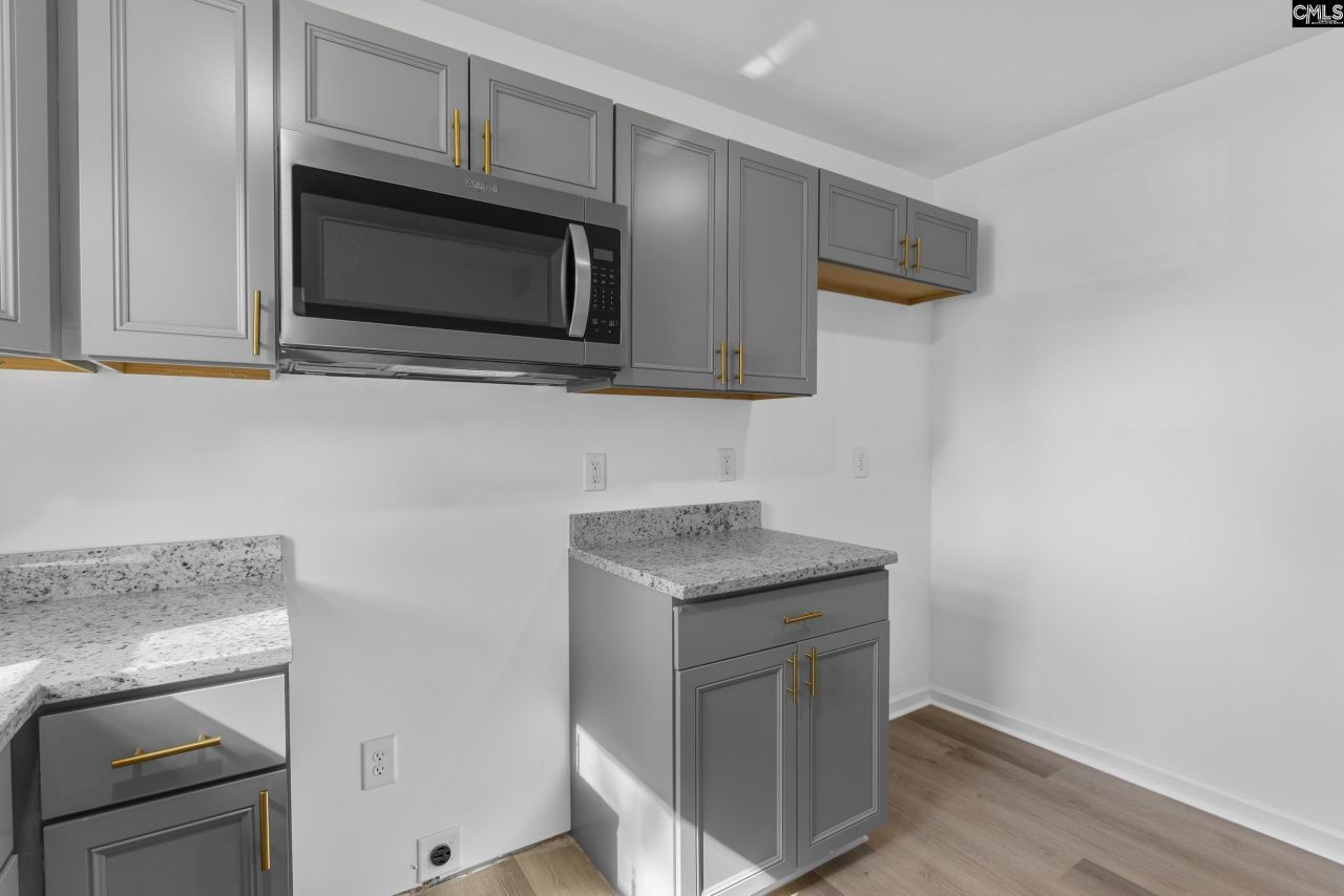 1101 Woodale Circle  Photo 8