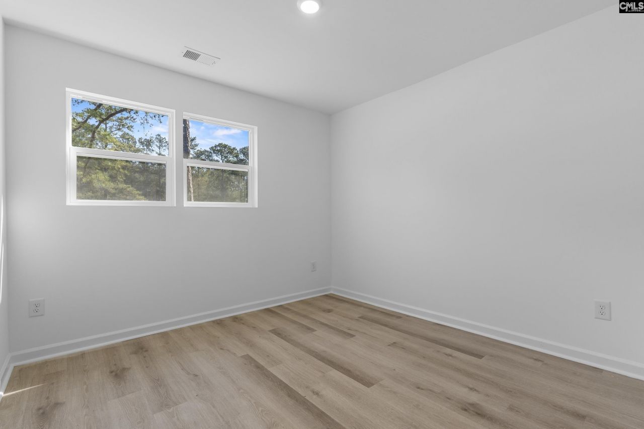 1101 Woodale Circle  Photo 9