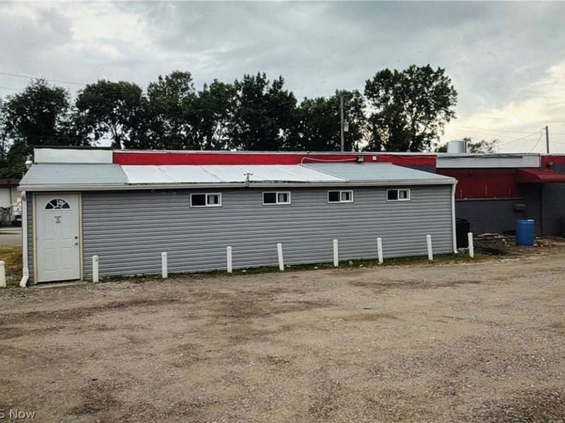 561 Seiberling Street, Akron, OH 44306 Photo 2