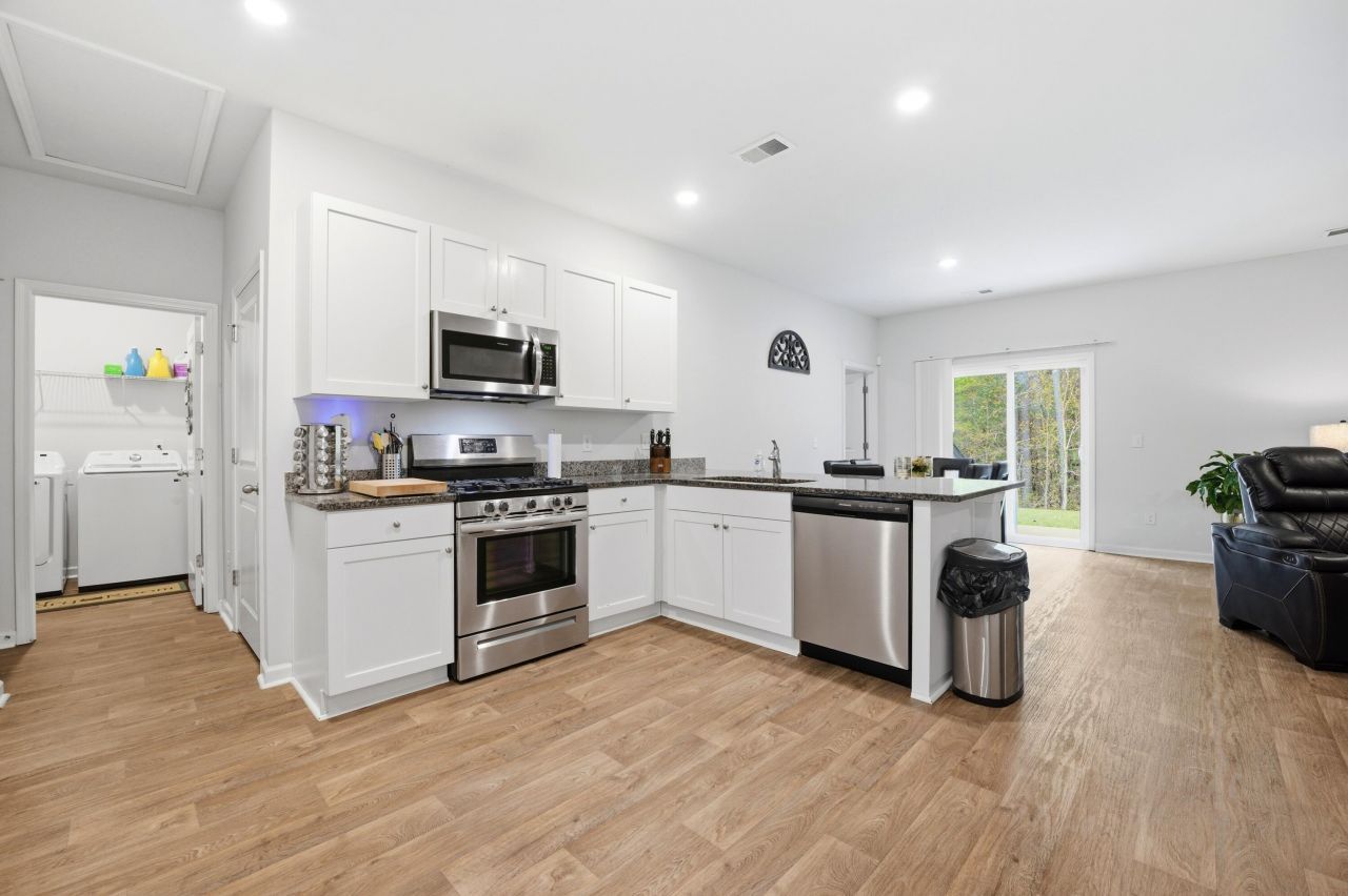 315 Mincy Street Photo 11