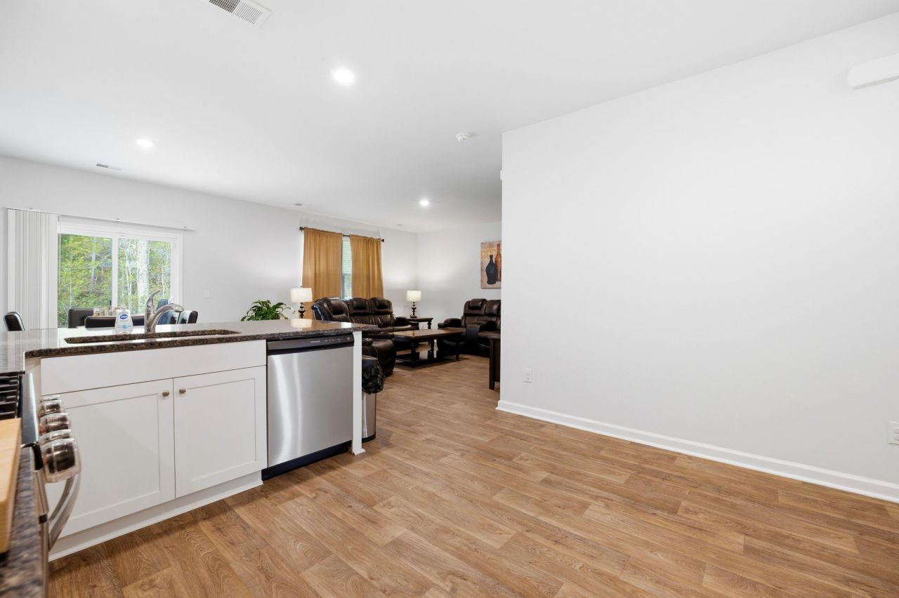 315 Mincy Street Photo 8