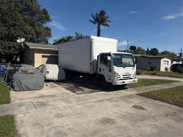 4741 NW 18th St, Lauderhill, FL 33313