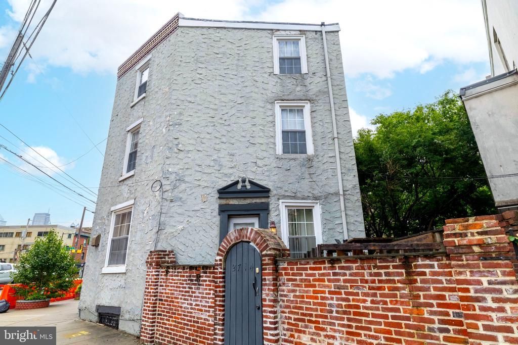 2700 14 South Street, Unit 2714, Philadelphia, PA 19146 Main Photo
