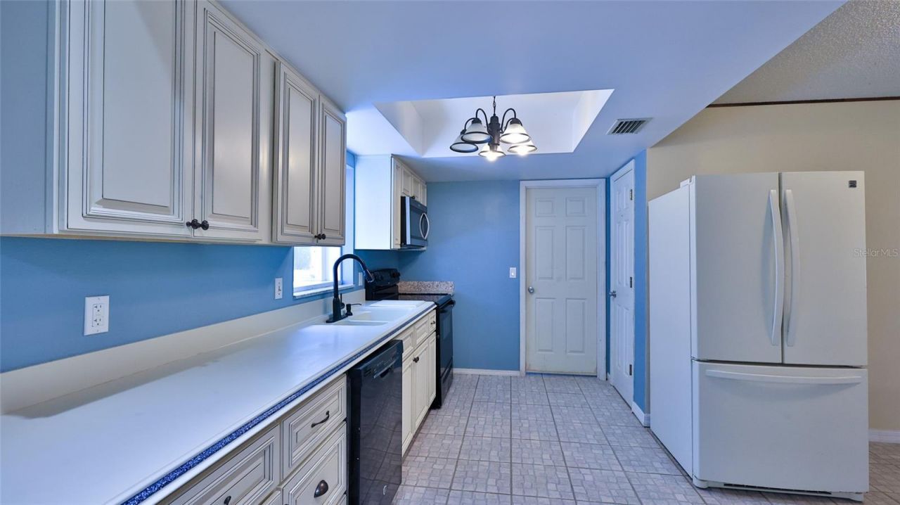 1915 Umbrella Tree Drive, Edgewater, FL 32141 Photo