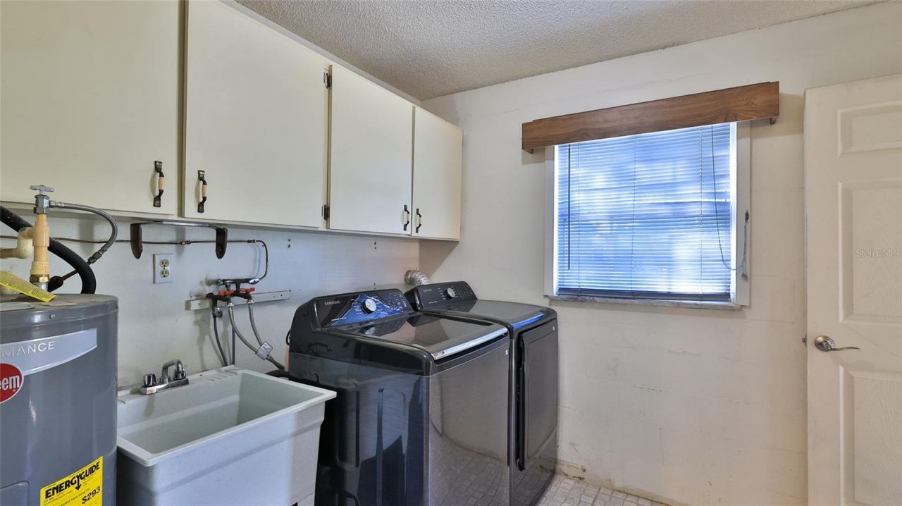 1915 Umbrella Tree Drive, Edgewater, FL 32141 Photo