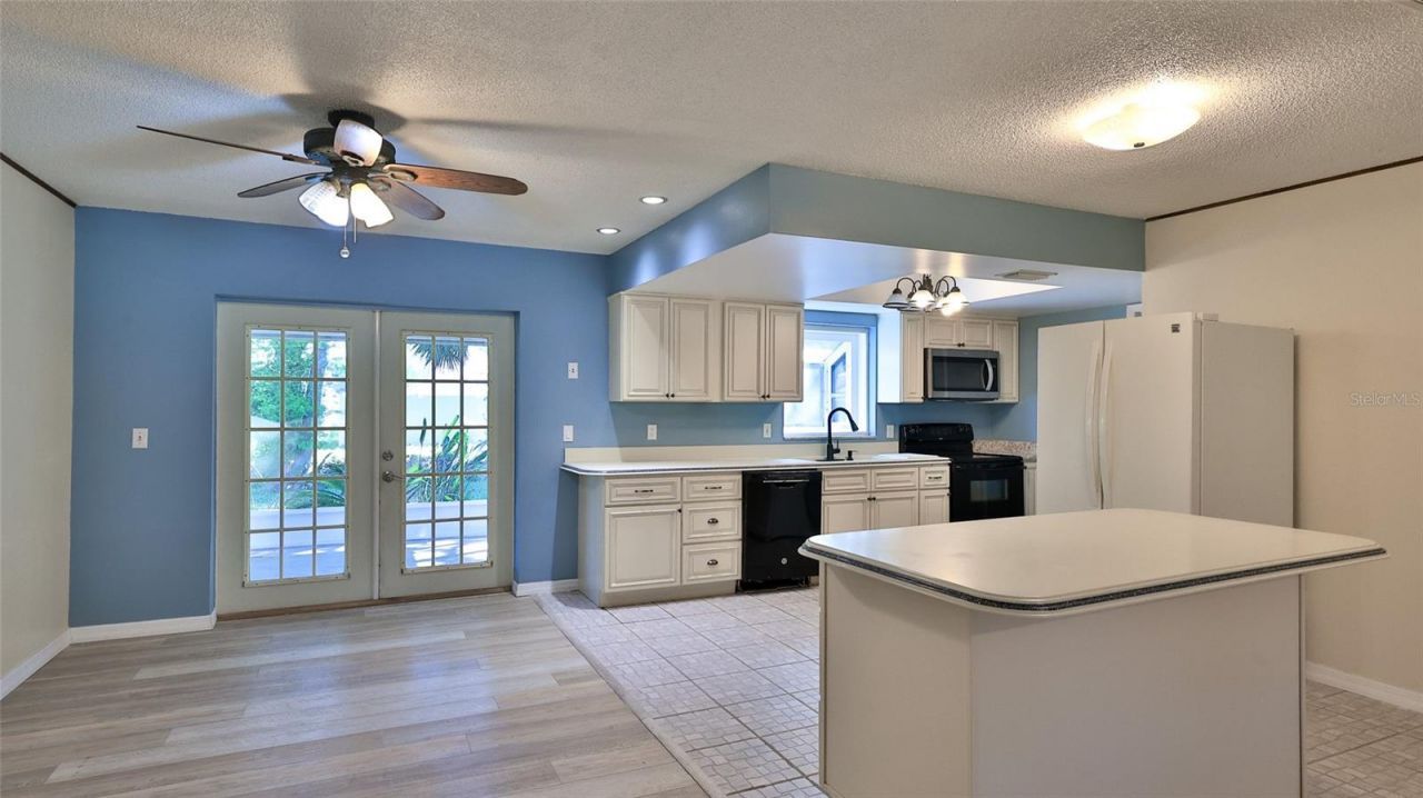 1915 Umbrella Tree Drive, Edgewater, FL 32141 Photo