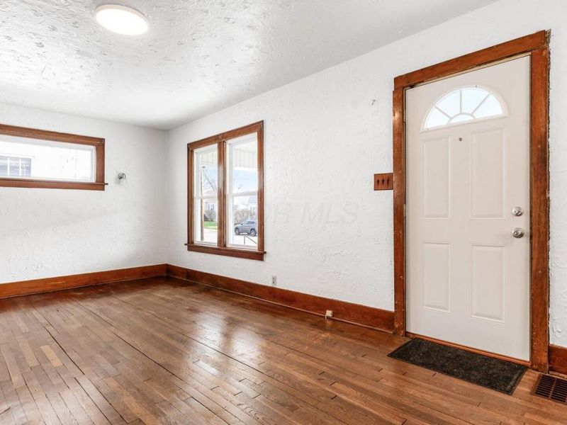 49 Monroe Avenue, Newark, OH 43055 Photo 4