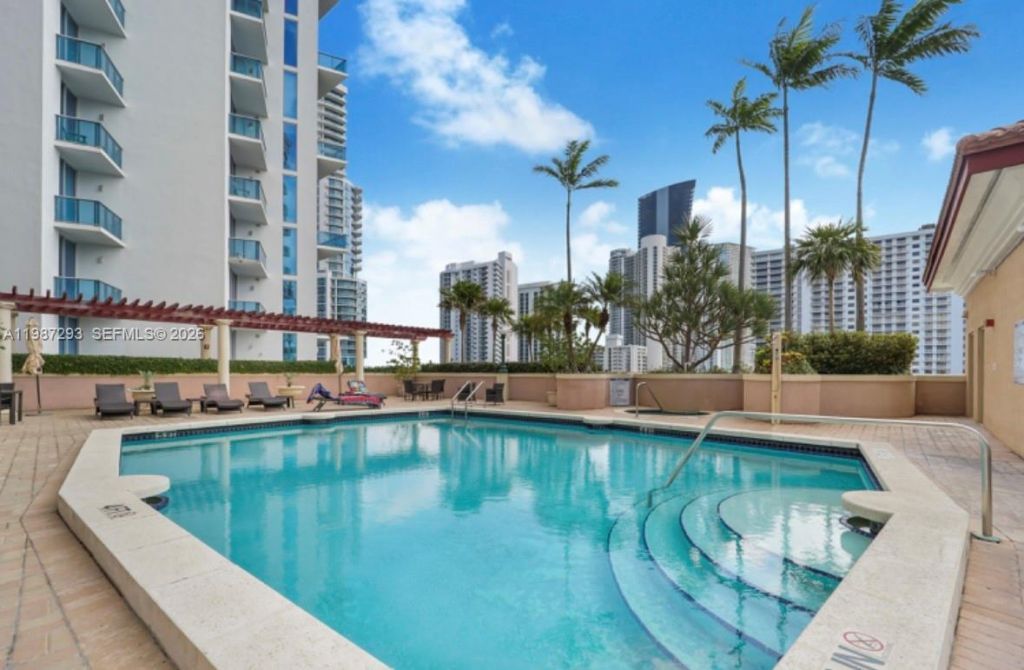 17555 Atlantic Blvd , Unit 1205, Sunny Isles Beach, FL 33160 Photo