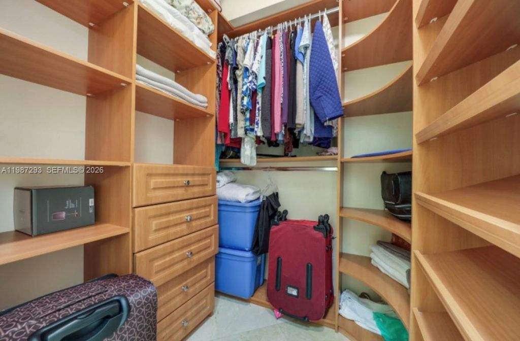 17555 Atlantic Blvd , Unit 1205, Sunny Isles Beach, FL 33160 Photo