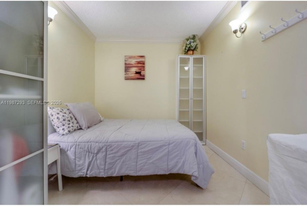 17555 Atlantic Blvd , Unit 1205, Sunny Isles Beach, FL 33160 Photo