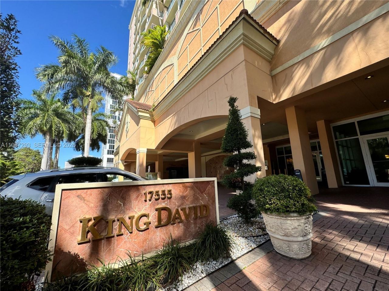 17555 Atlantic Blvd , Unit 1205, Sunny Isles Beach, FL 33160 Photo