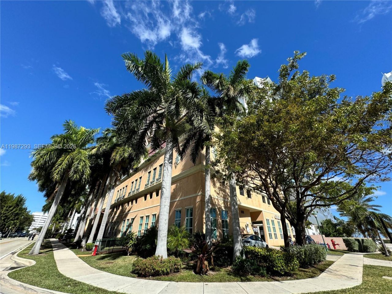 17555 Atlantic Blvd , Unit 1205, Sunny Isles Beach, FL 33160 Photo