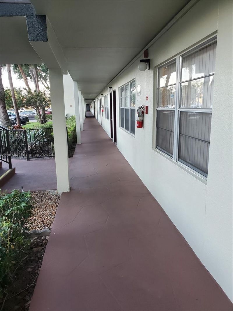 800 SW 131st Ave , Unit 113F, Pembroke Pines, FL 33027 Photo