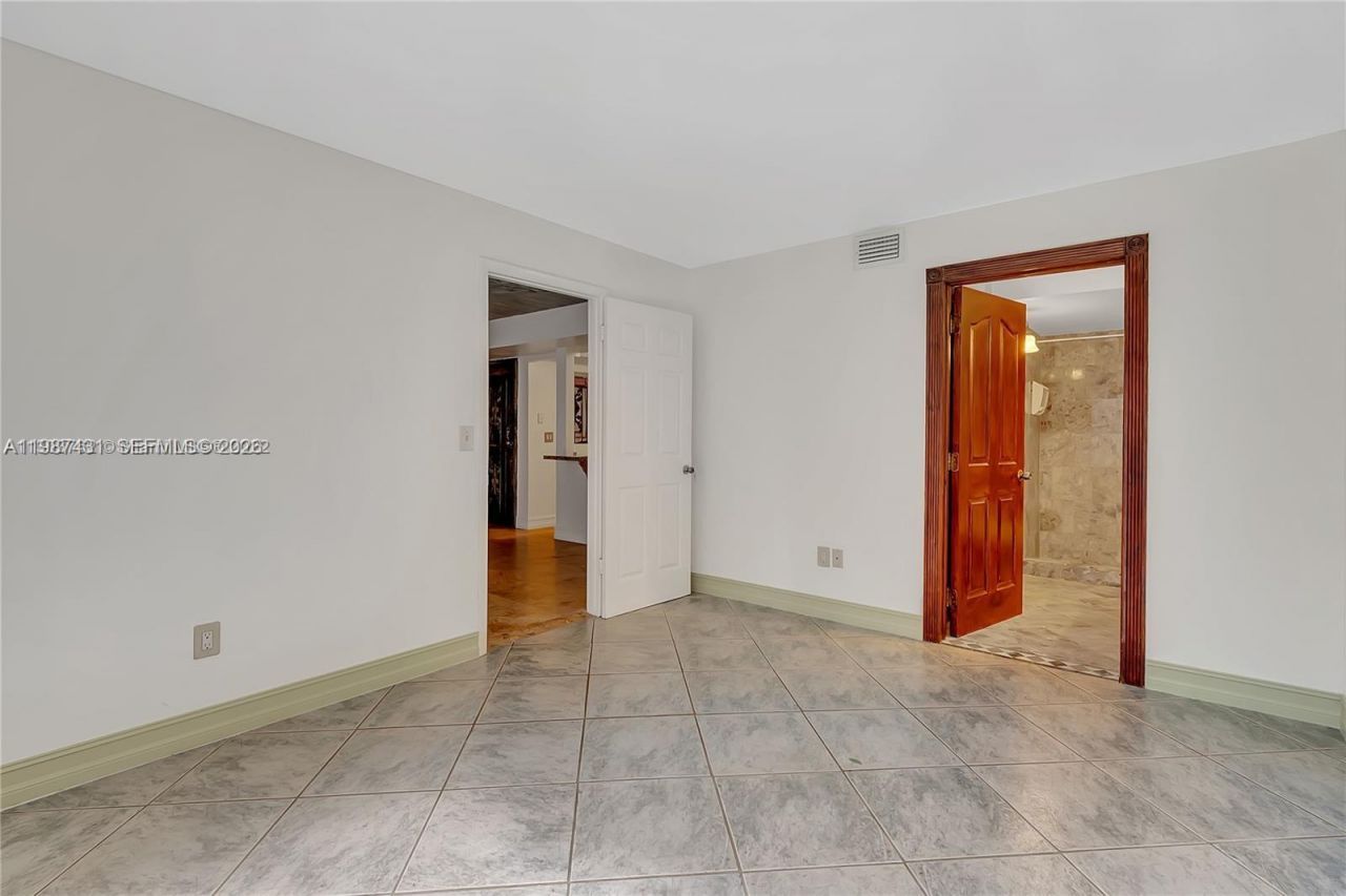 6580 W 27th Ct, Unit 58-12, Hialeah, FL 33016 Photo