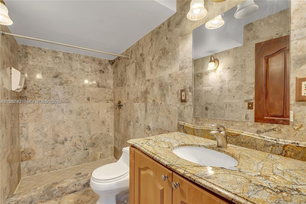 6580 W 27th Ct, Unit 58-12, Hialeah, FL 33016 Photo