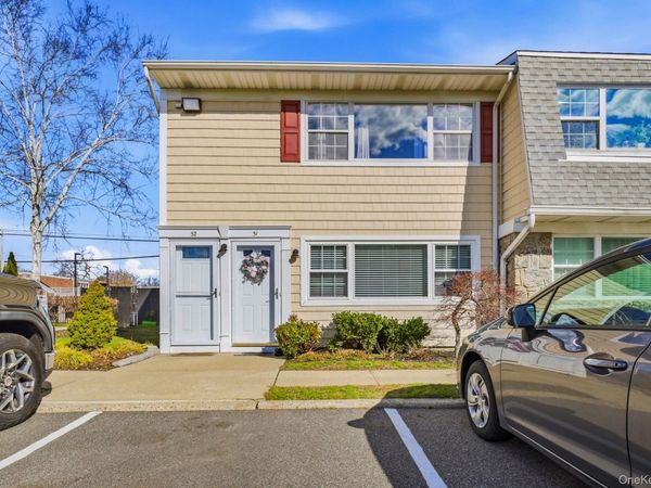 1 Atlantic Avenue, Unit 51, Farmingdale, NY 11735