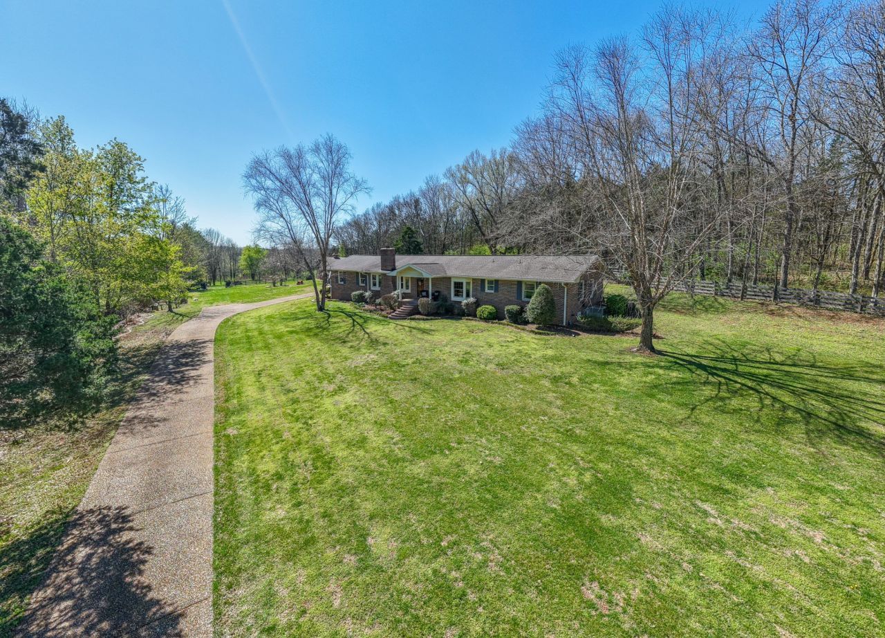1889 W Harpeth Rd, Franklin, TN 37064 Main Photo