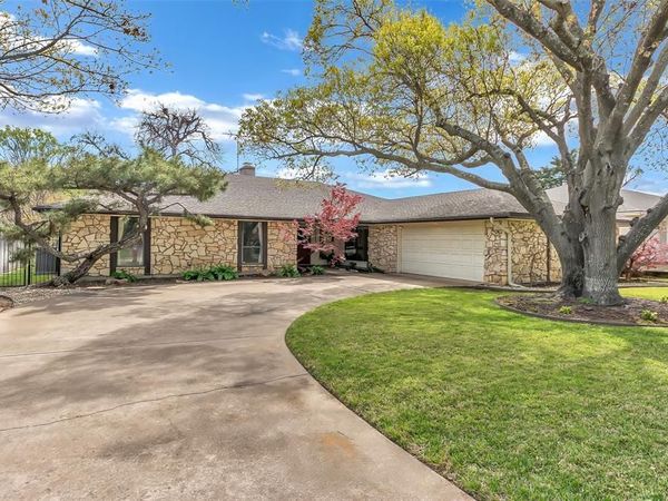 4541 Saldana Drive, Fort Worth, TX 76133