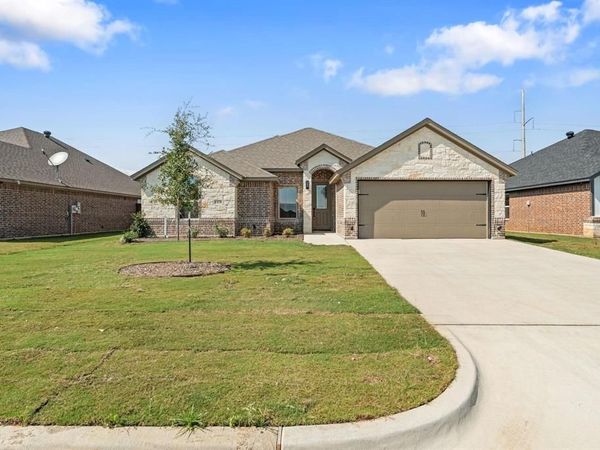 1418 Oleander Drive, Tolar, TX 76476