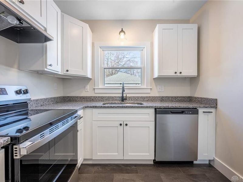 1739 Gondert Avenue, Dayton, OH 45403 Photo 8