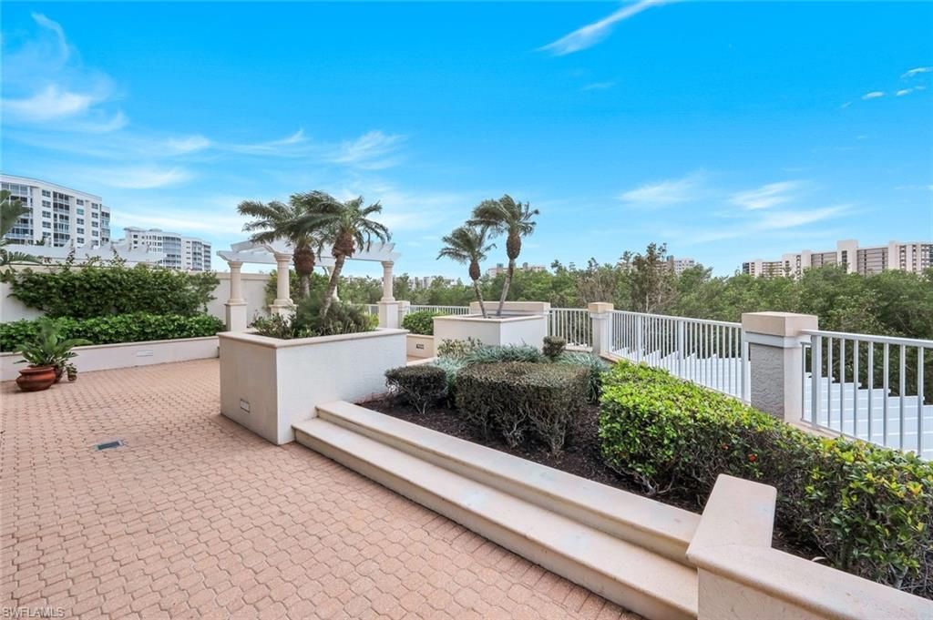 295 Grande Way, Unit T 03, Naples, FL 34110 Photo
