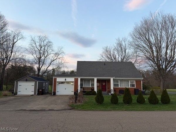 1102 4th Street, Belpre, OH 45714