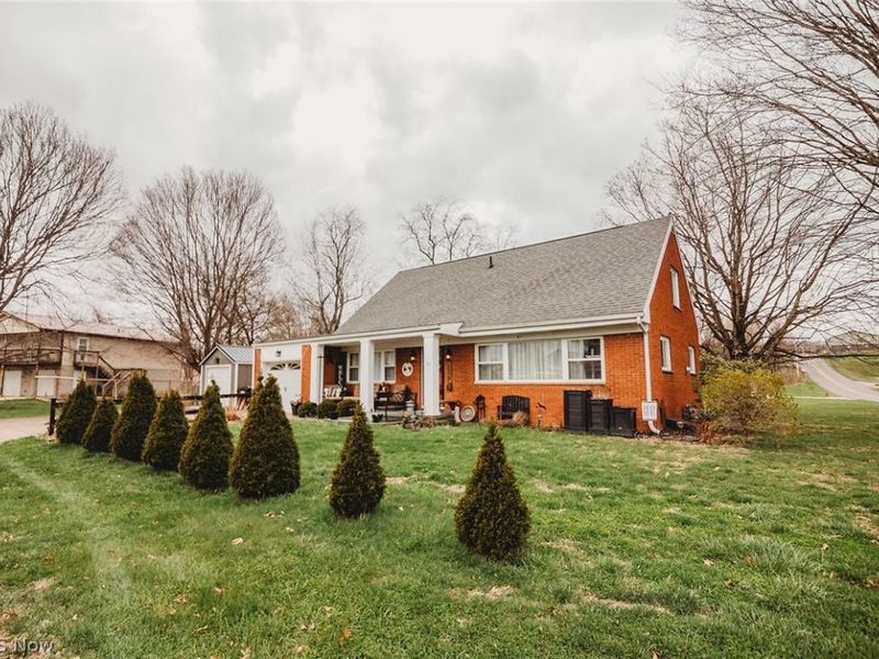 1102 4th Street, Belpre, OH 45714 Photo 2