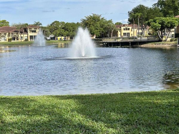 4863 Via Palm Lakes, Unit 808, West Palm Beach, FL 33417