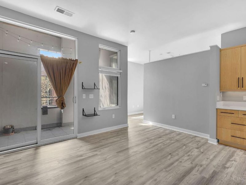 1150 Vine Street, Unit 24, Cincinnati, OH 45202 Photo 11