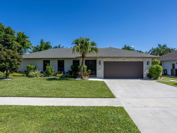 2520 SW 5th Street, Boynton Beach, FL 33435