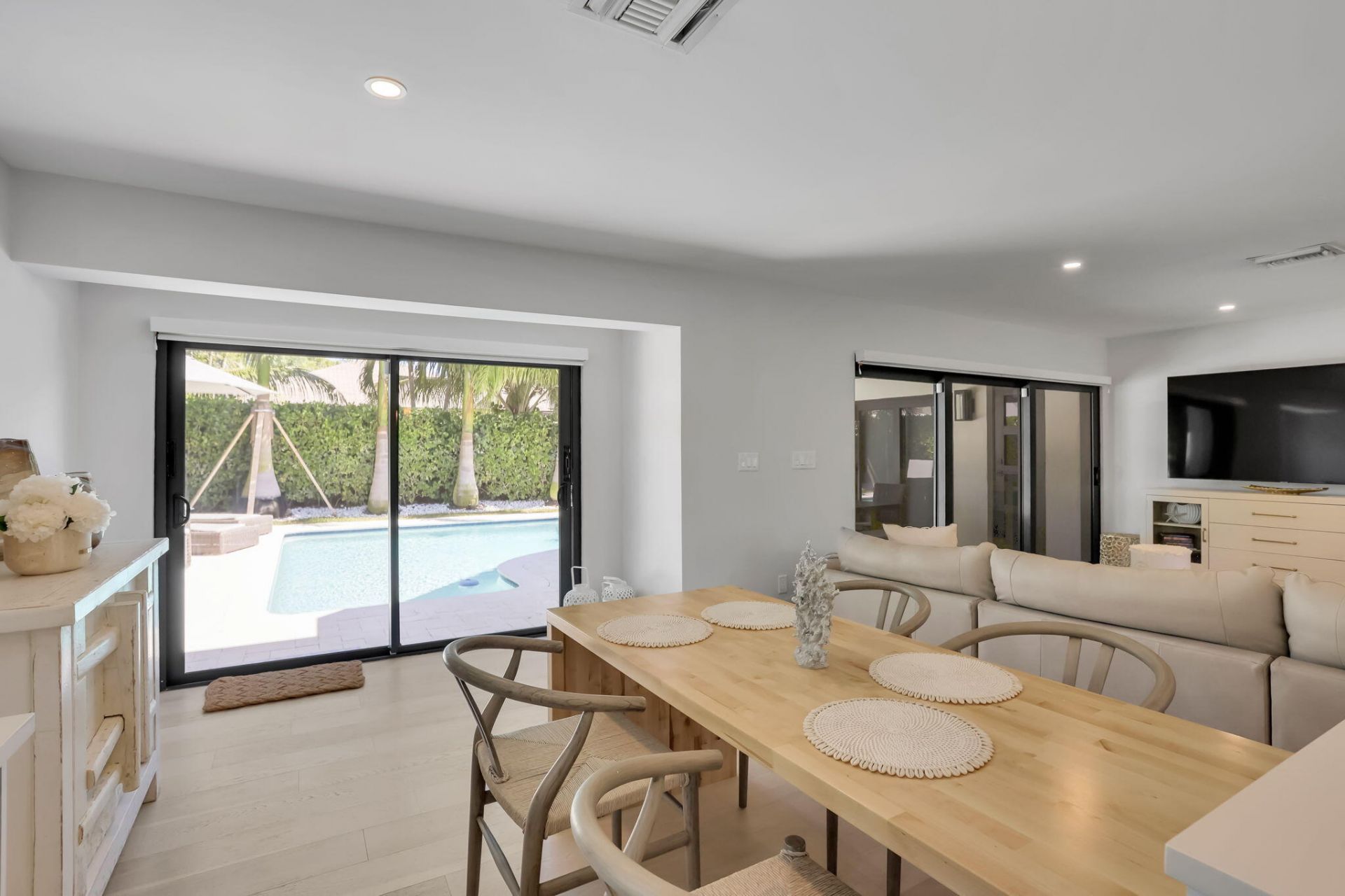 2520 SW 5th Street, Boynton Beach, FL 33435 Photo