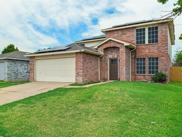 8709 Hunters Creek Drive, Fort Worth, TX 76123