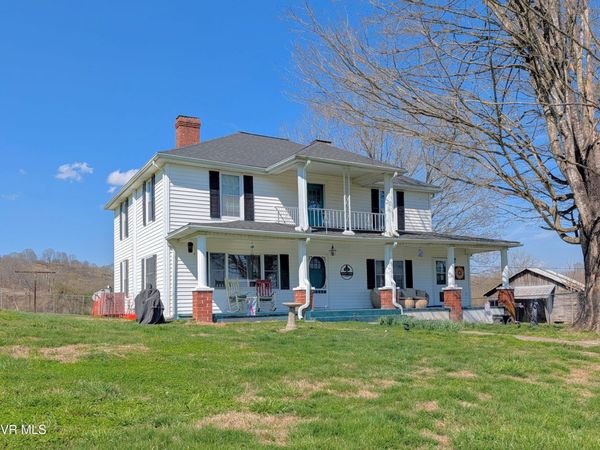 1421 Bishoptown Road, Duffield, VA 24244