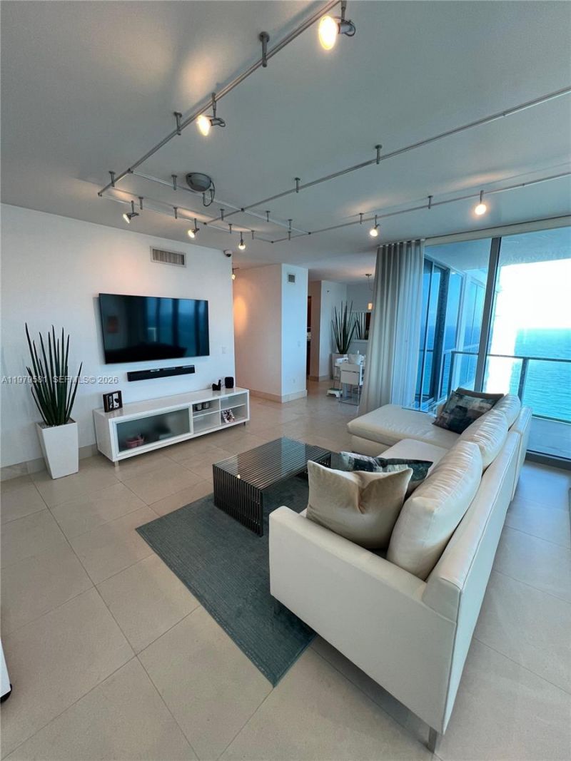 3101 S Ocean Dr , Unit 3102, Hollywood, FL 33019 Photo