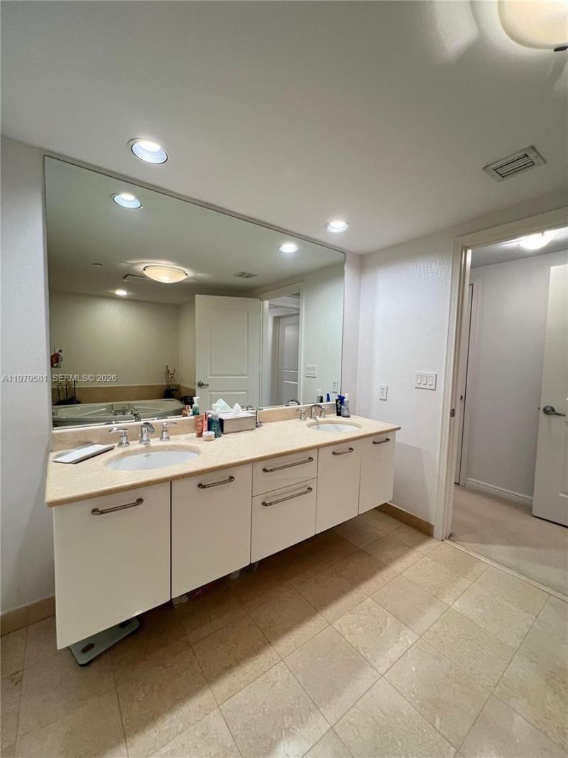 3101 S Ocean Dr , Unit 3102, Hollywood, FL 33019 Photo