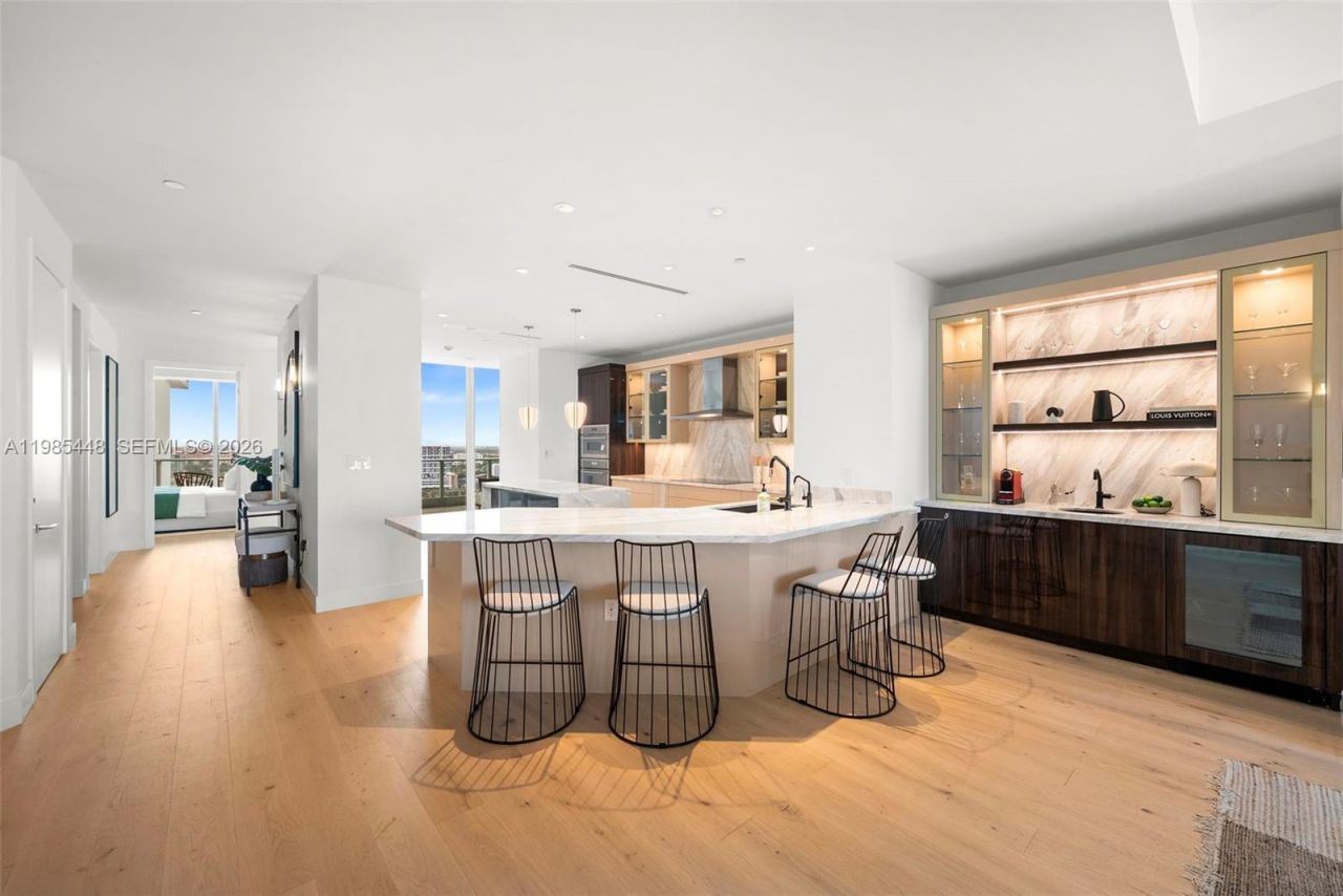 2627 S Bayshore Dr , Unit 2904, Miami, FL 33133 Photo