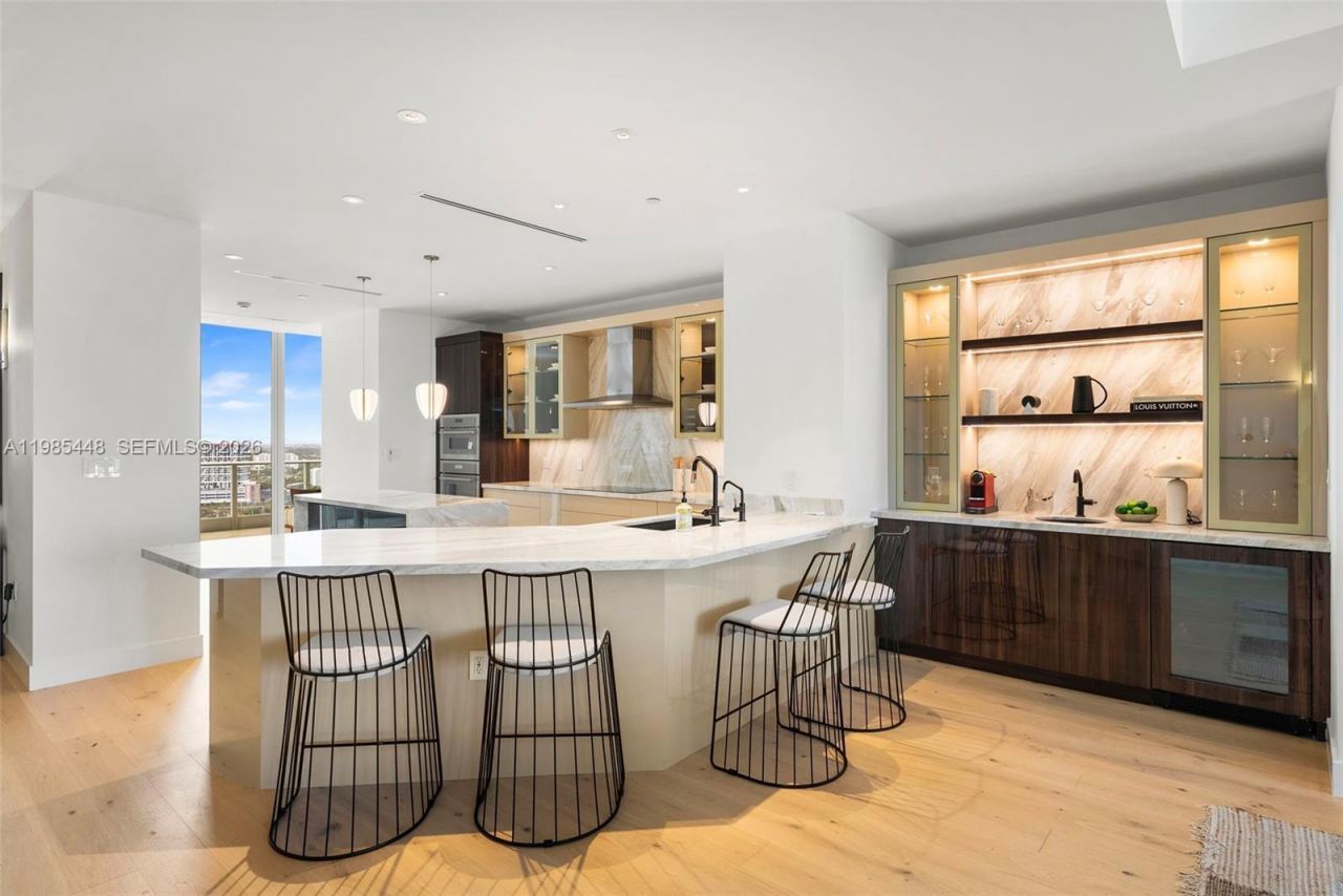 2627 S Bayshore Dr , Unit 2904, Miami, FL 33133 Photo