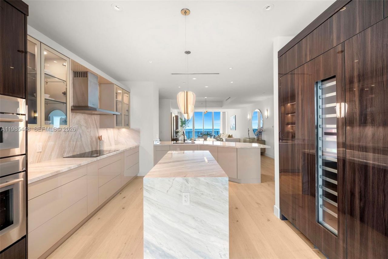 2627 S Bayshore Dr , Unit 2904, Miami, FL 33133 Photo