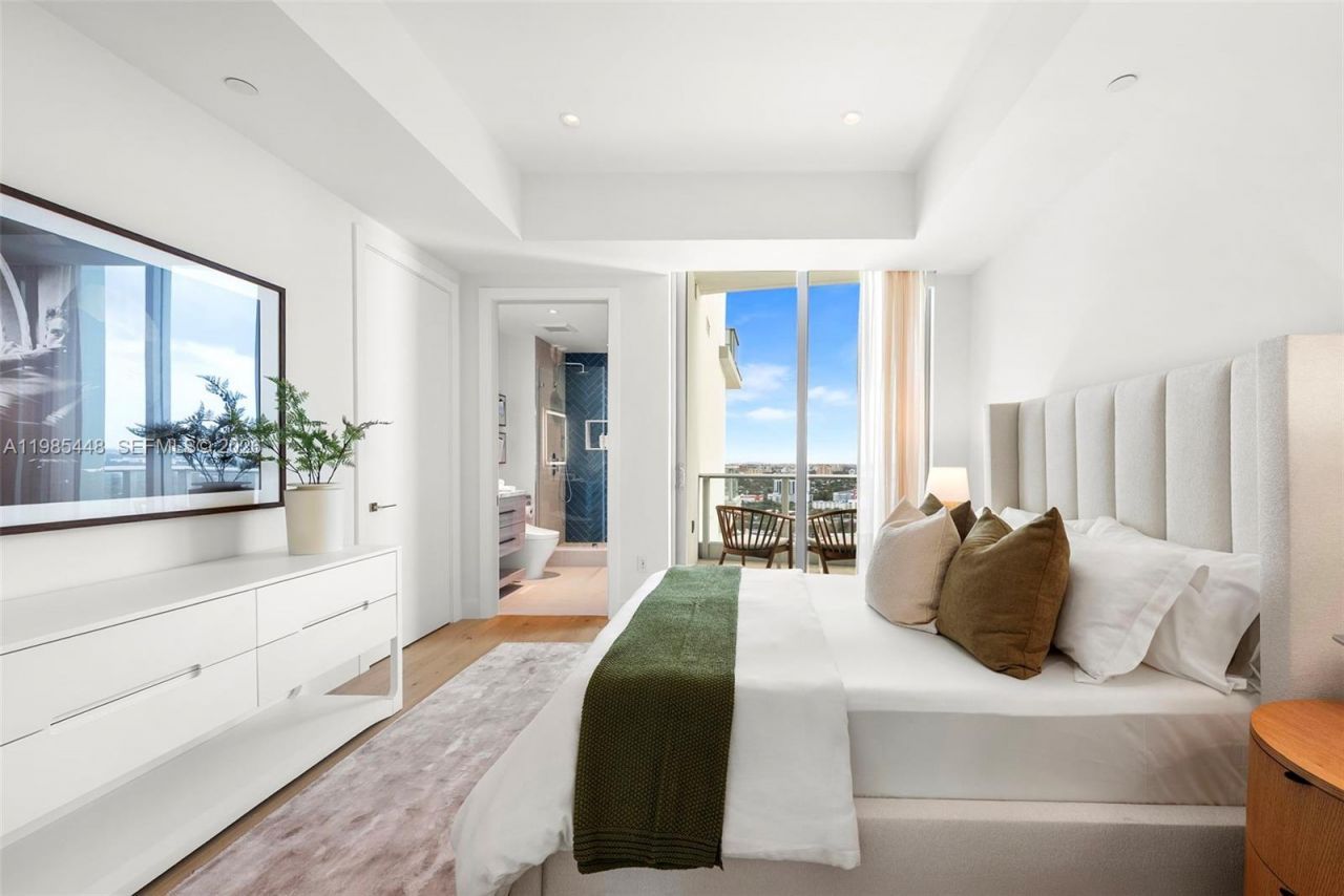 2627 S Bayshore Dr , Unit 2904, Miami, FL 33133 Photo