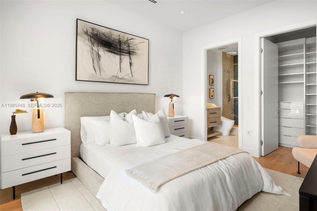 2627 S Bayshore Dr , Unit 2904, Miami, FL 33133 Photo