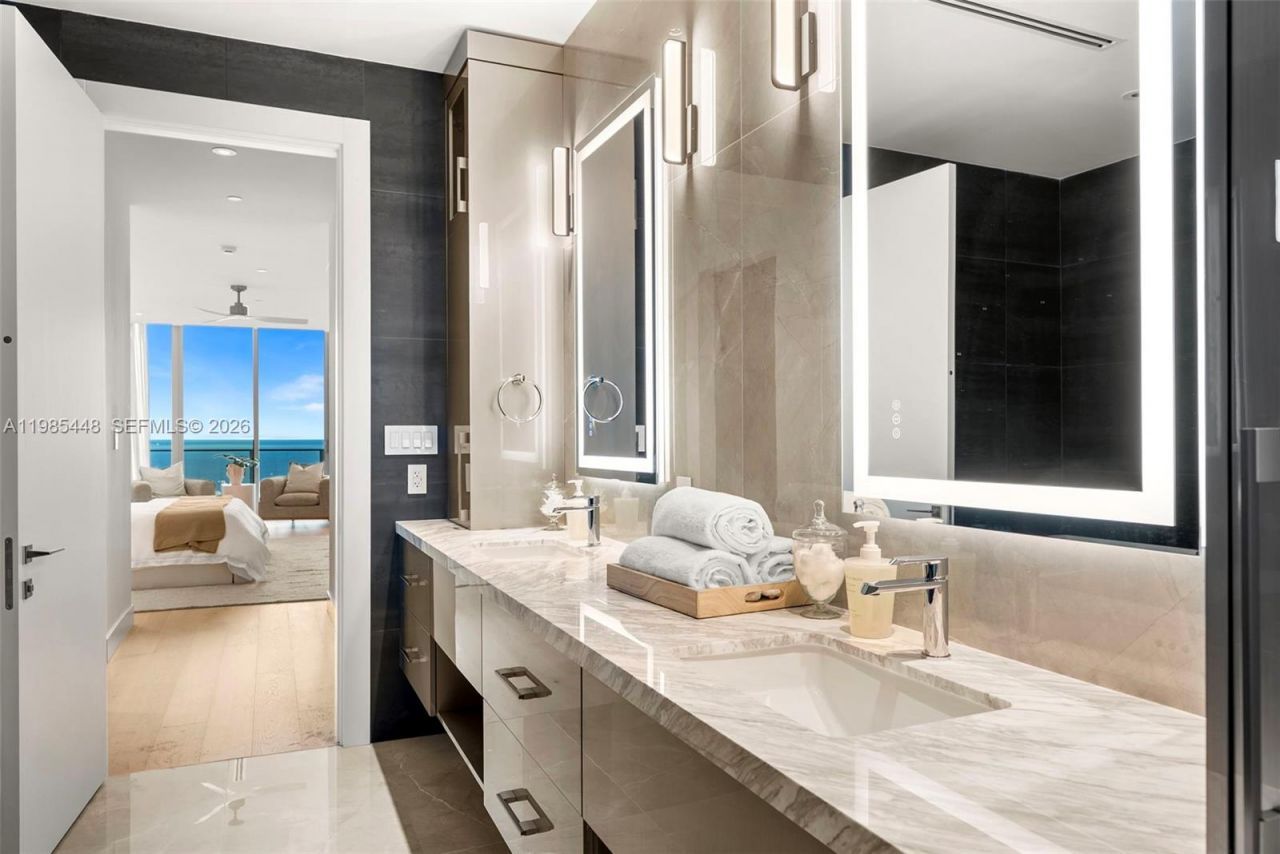 2627 S Bayshore Dr , Unit 2904, Miami, FL 33133 Photo