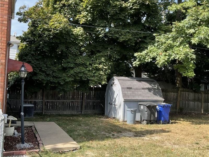 19409 Cherokee Avenue, Cleveland, OH 44119 Photo 17