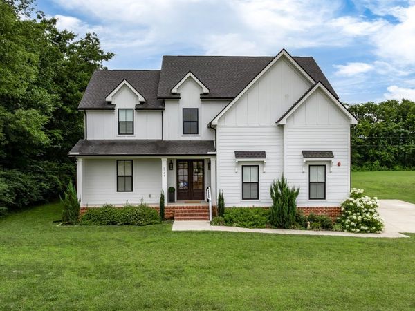 2744 Morrow Ln , Columbia, TN 38401