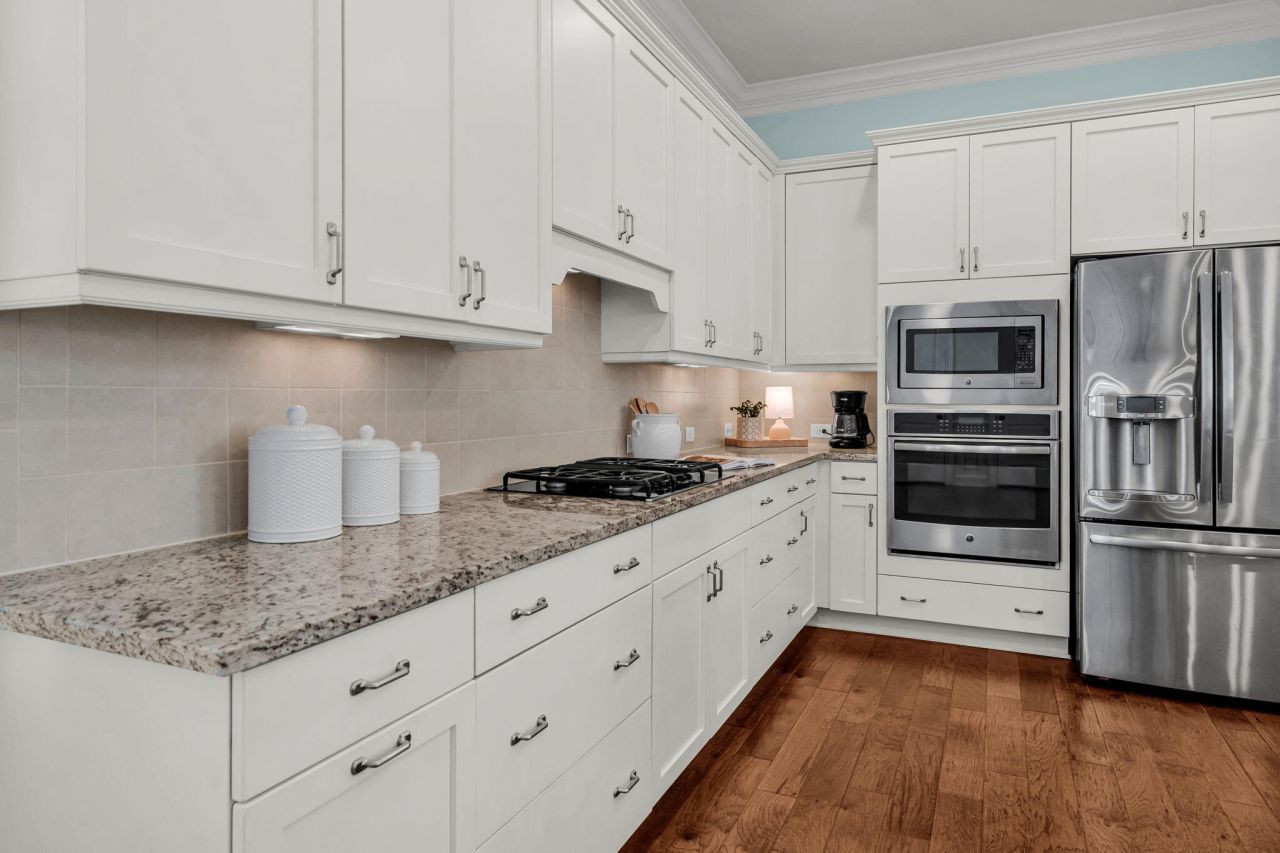 1876 Village Crossing Drive Photo 17