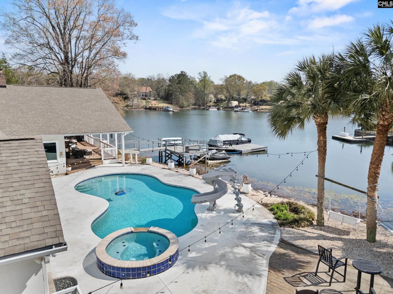 120 Blackburn Road W Photo 10