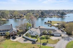 120 Blackburn Road W photo 4