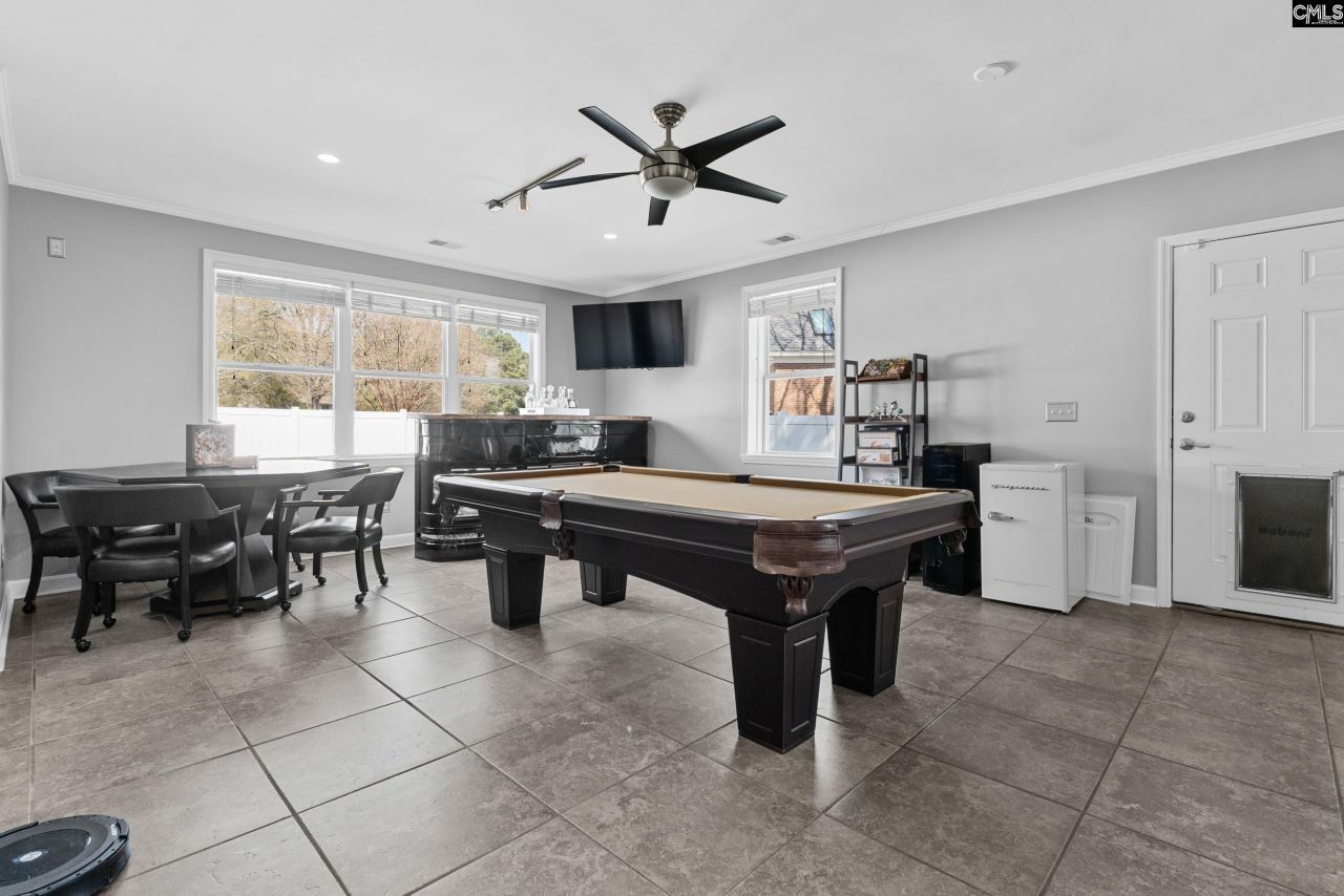 120 Blackburn Road W Photo 33