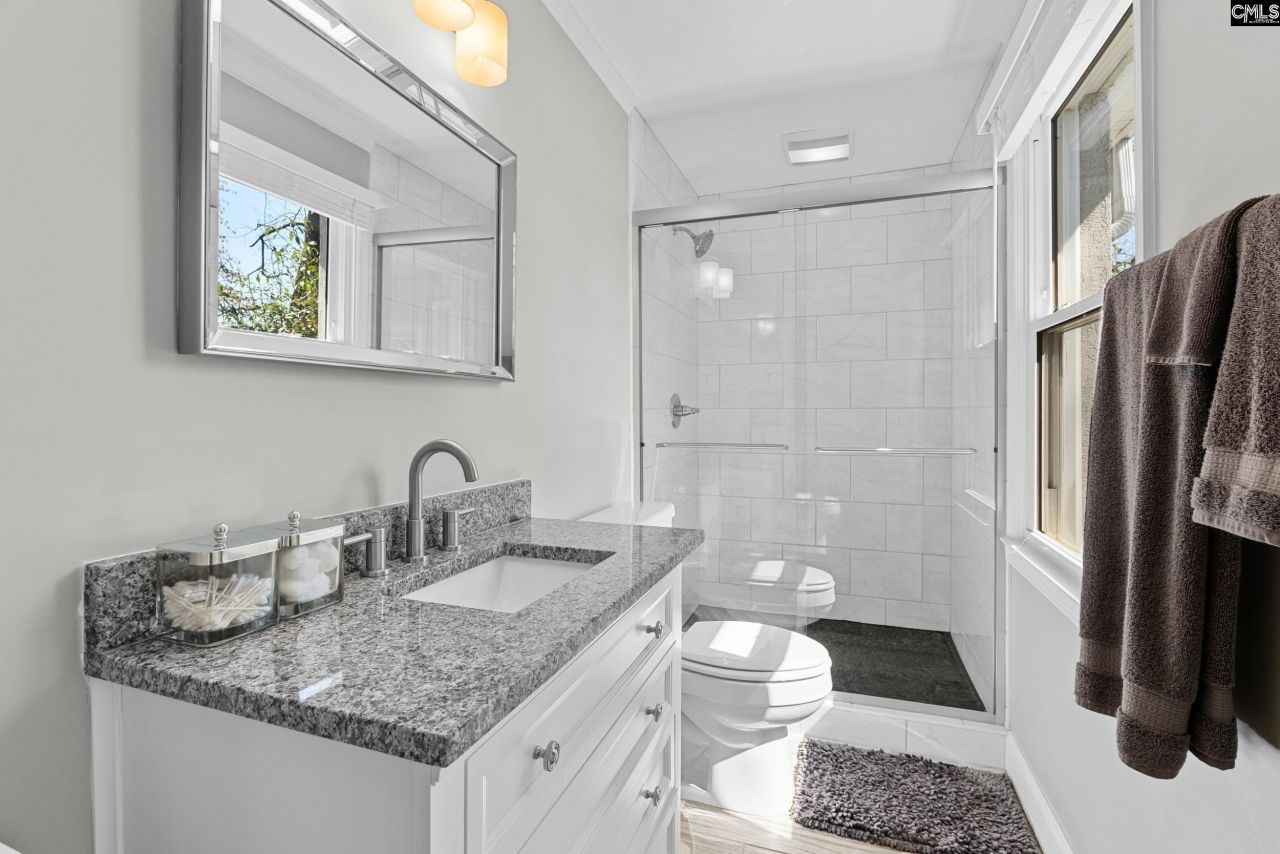 120 Blackburn Road W Photo 39